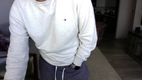 Snapshot of latinnous chatting on January 25, 2025, 6:35 pm QS - INDEPENDENT MODEL online show from January 25, 2025, 6:35 pm