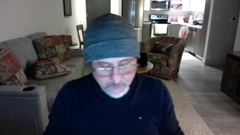 Snapshot of latinnous chatting on February 1, 2025, 3:30 am QS - INDEPENDENT MODEL online show from February 1, 2025, 3:30 am