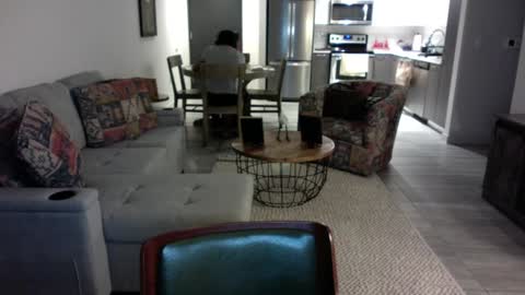 Snapshot of latinnous chatting on February 5, 2025, 2:08 am QS - INDEPENDENT MODEL online show from February 5, 2025, 2:08 am