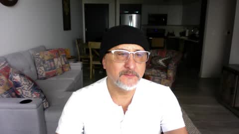 Snapshot of latinnous chatting on February 16, 2025, 4:32 pm QS - INDEPENDENT MODEL online show from February 16, 2025, 4:32 pm