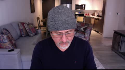 Snapshot of latinnous chatting on February 22, 2025, 6:19 pm QS - INDEPENDENT MODEL online show from February 22, 2025, 6:19 pm