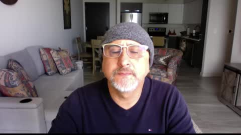 Snapshot of latinnous chatting on February 23, 2025, 5:29 pm QS - INDEPENDENT MODEL online show from February 23, 2025, 5:29 pm