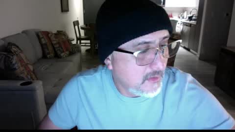 Snapshot of latinnous chatting on February 26, 2025, 6:37 am QS - INDEPENDENT MODEL online show from February 26, 2025, 6:37 am