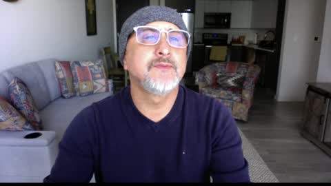 Snapshot of latinnous chatting on March 3, 2025, 6:01 pm QS - INDEPENDENT MODEL online show from March 3, 2025, 6:01 pm