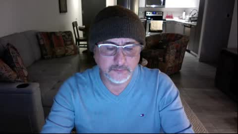 Snapshot of latinnous chatting on March 5, 2025, 1:21 am QS - INDEPENDENT MODEL online show from March 5, 2025, 1:21 am