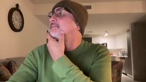 Snapshot of latinnous chatting on March 10, 2025, 3:12 am QS - INDEPENDENT MODEL online show from March 10, 2025, 3:12 am