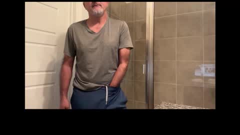 Snapshot of latinnous chatting on October 26, 2025, 5:08 pm QS - INDEPENDENT MODEL online show from October 26, 2025, 5:08 pm