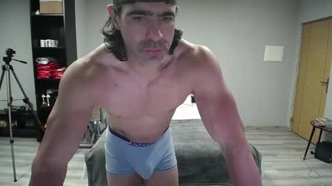 Snapshot of latino23bom chatting on April 24, 2026, 9:39 pm sam online show from April 24, 2026, 9:39 pm