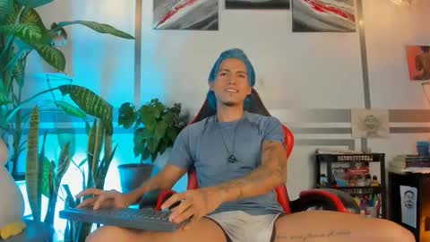 latino_boysmiles online show from February 27, 2026, 2:33 am