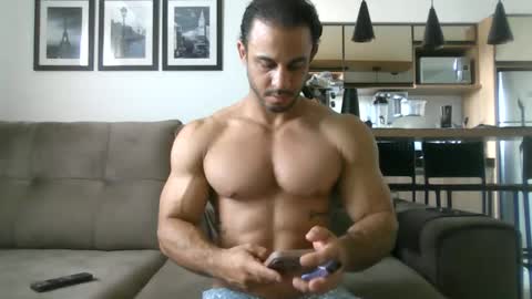 Snapshot of latino_rodri chatting on June 24, 2026, 11:53 am latino_rodri online show from June 24, 2026, 11:53 am