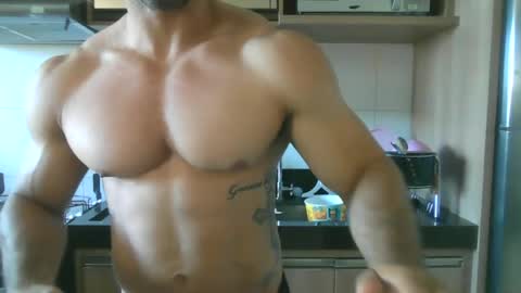 latino_rodri online show from July 3, 2026, 12:22 pm
