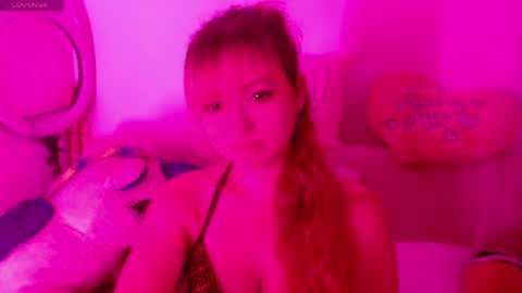 latinqueen2020 online show from April 5, 2026, 3:09 pm