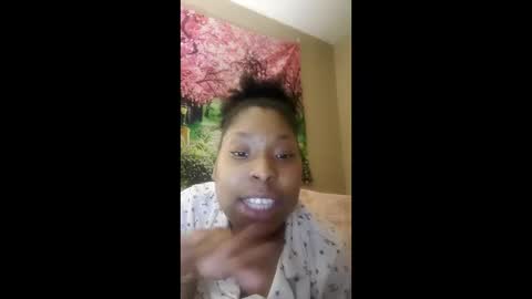 latravenmoten online show from March 2, 2026, 2:14 am