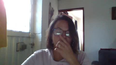 Laura online show from June 14, 2026, 9:06 pm