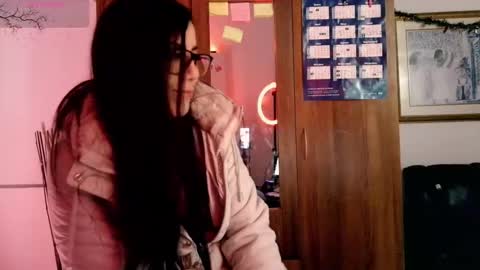 laujgray online show from February 1, 2026, 2:32 am