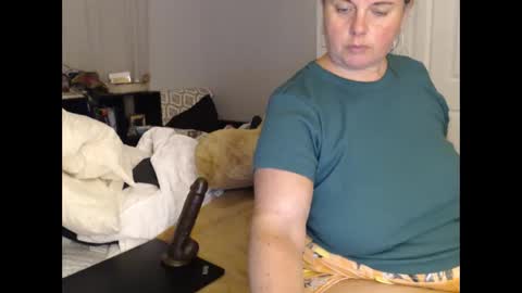 LauLauMa online show from September 22, 2025, 1:40 am