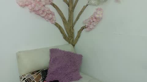 Snapshot of laura__castillo_ chatting on June 10, 2026, 12:26 pm online show from June 10, 2026, 12:26 pm