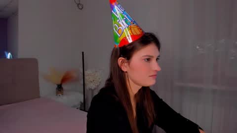 Laura online show from March 1, 2025, 6:35 am