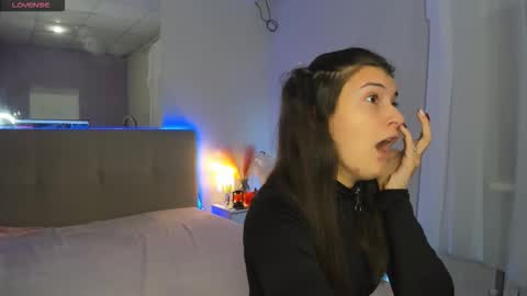 Laura online show from October 21, 2025, 5:19 am