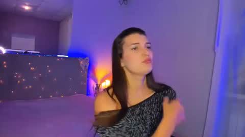 Snapshot of laura__leee chatting on July 14, 2026, 10:21 am Laura online show from July 14, 2026, 10:21 am