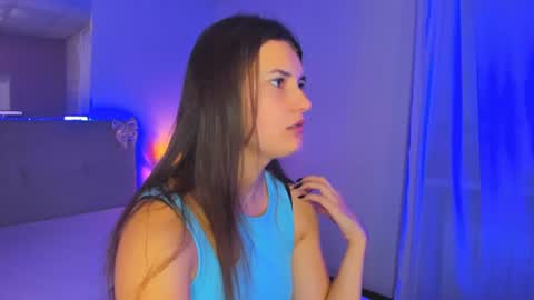 Snapshot of laura__leee chatting on July 20, 2026, 5:00 am Laura online show from July 20, 2026, 5:00 am