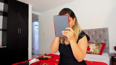   online show from December 5, 2024, 8:22 pm