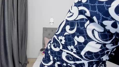   online show from September 8, 2025, 6:40 pm