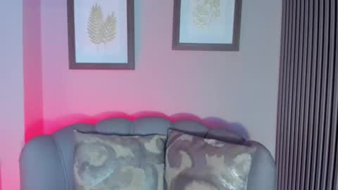 Laura online show from February 5, 2025, 4:03 pm