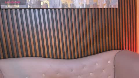 Laura online show from September 12, 2025, 12:49 pm