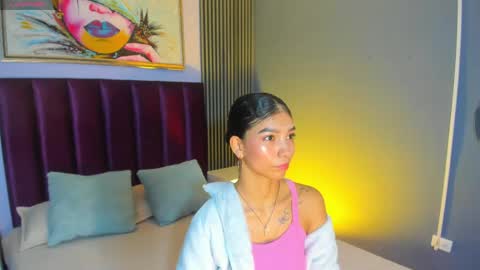 Laura online show from April 24, 2026, 12:18 pm