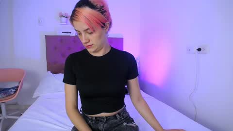 LAURA online show from January 8, 2025, 1:09 pm