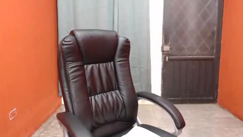 CALL ME LOVE  LAURA online show from March 9, 2025, 3:11 am