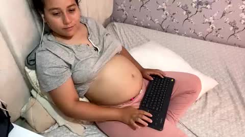 laura online show from February 22, 2025, 6:50 am