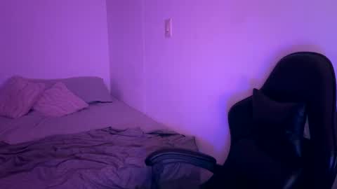 laura online show from March 27, 2026, 12:49 am