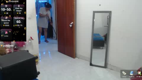 laura_foxx2379 online show from September 24, 2025, 5:16 pm