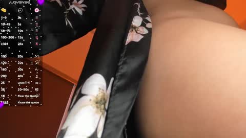 Snapshot of laura_hills18 chatting on March 30, 2026, 1:34 pm Lura online show from March 30, 2026, 1:34 pm