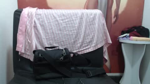  Laura  online show from September 22, 2025, 1:46 pm