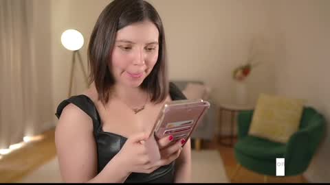 Snapshot of laura_lee chatting on January 30, 2025, 5:52 am Laura Lee. online show from January 30, 2025, 5:52 am