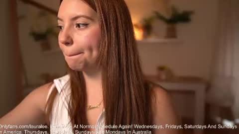 Snapshot of laura_lee chatting on June 8, 2026, 1:50 am Laura Lee. online show from June 8, 2026, 1:50 am