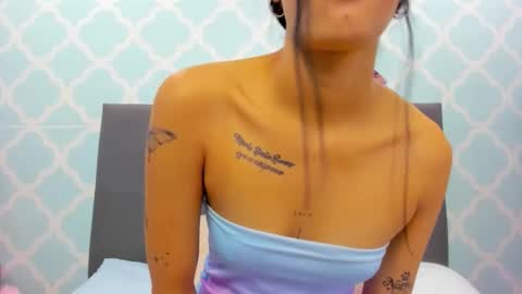 L A U R A online show from January 13, 2026, 12:10 pm