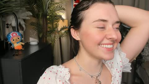 Samantha online show from April 2, 2026, 4:04 pm