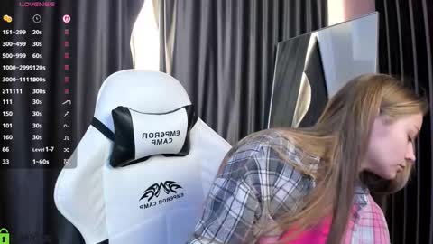 Laura online show from February 19, 2026, 1:51 pm