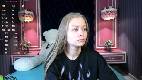 Laura online show from April 10, 2026, 3:06 pm