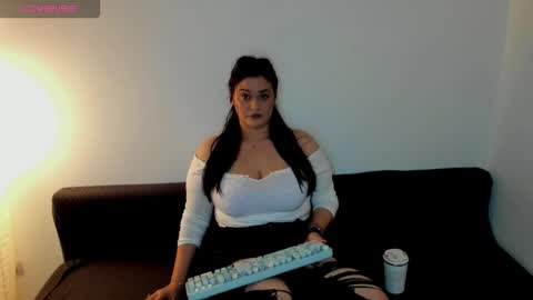 Laura online show from March 26, 2026, 7:52 pm