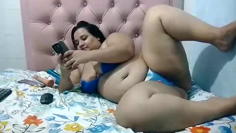 laura_sofia23 online show from October 2, 2025, 7:10 pm