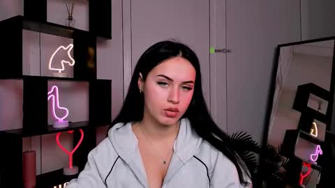 Snapshot of laura_sween chatting on October 24, 2025, 7:43 pm laura_sween online show from October 24, 2025, 7:43 pm