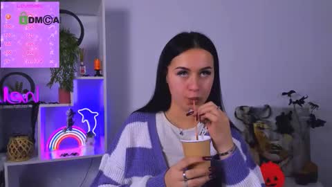 Snapshot of laura_sween chatting on October 29, 2025, 8:43 pm laura_sween online show from October 29, 2025, 8:43 pm