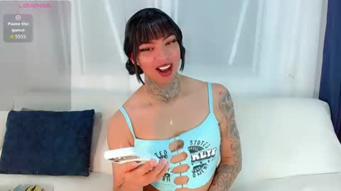 Laura online show from July 15, 2026, 6:40 am