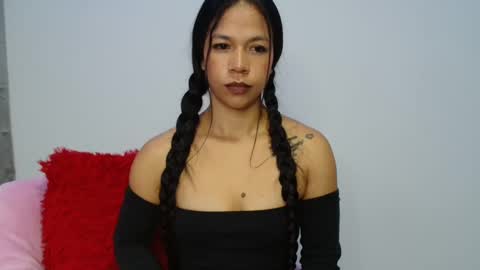 Snapshot of lauracb_ chatting on October 21, 2025, 5:52 am lauracb online show from October 21, 2025, 5:52 am