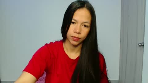 Snapshot of lauracb_ chatting on April 28, 2026, 2:33 pm lauracb online show from April 28, 2026, 2:33 pm